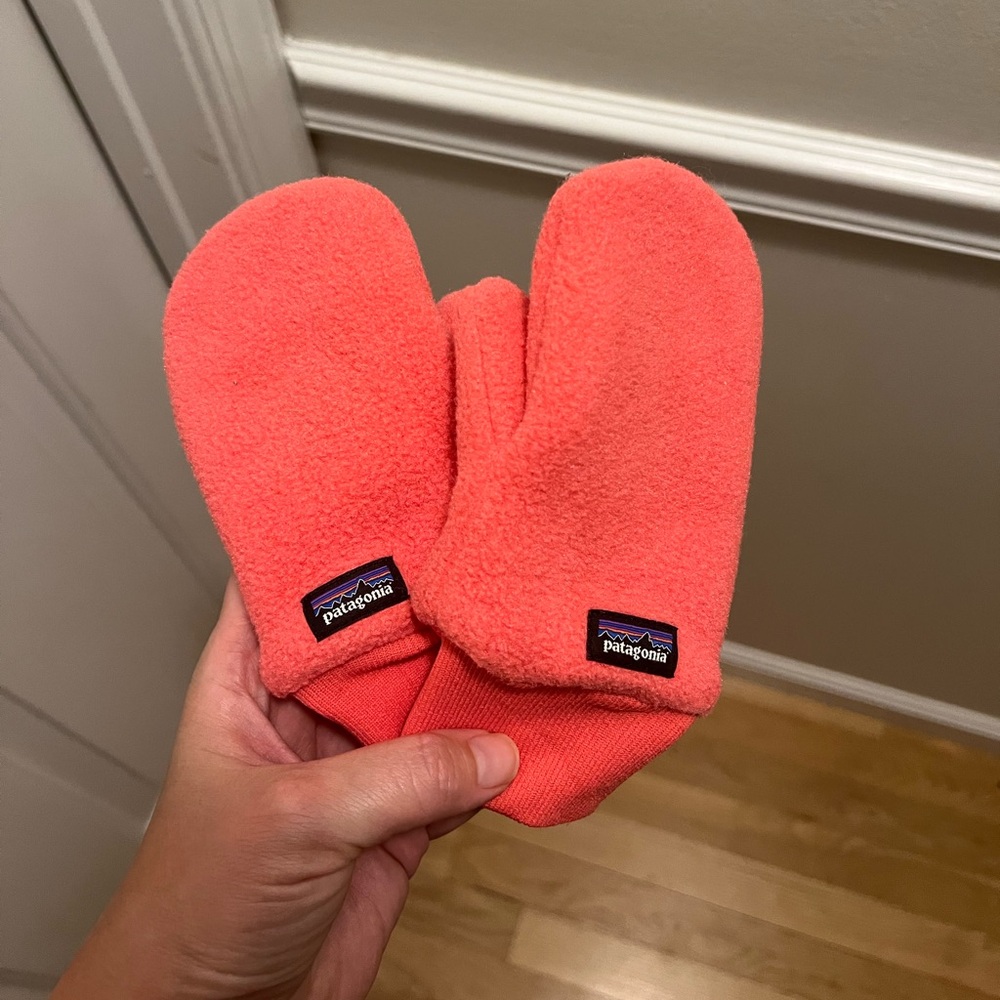 Patagonia Pink Pita Pocket Mittens Size 5